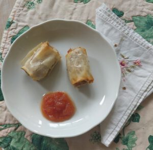 Chicken Rolls serviert