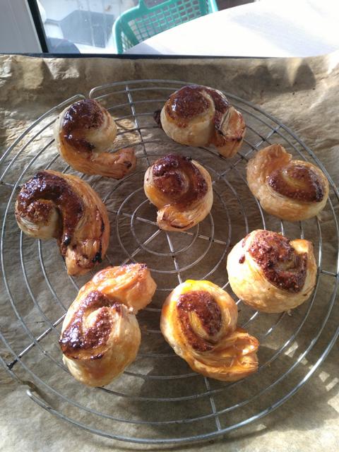 Nußschnecken aus fertigem Blätterteig