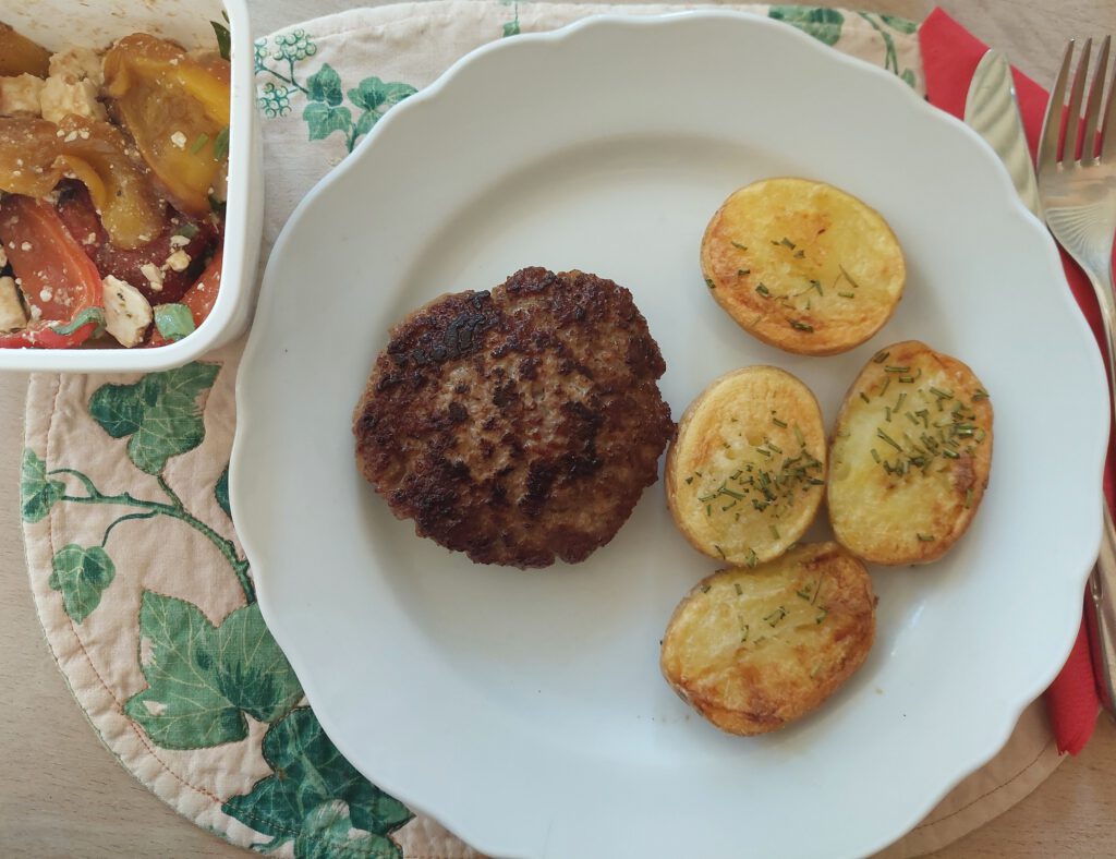 Inselfischburger mit Rormarinkartoffeln